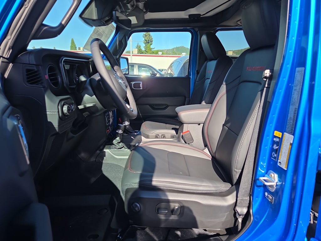 Thumbnail: 2026 Jeep Gladiator - 11
