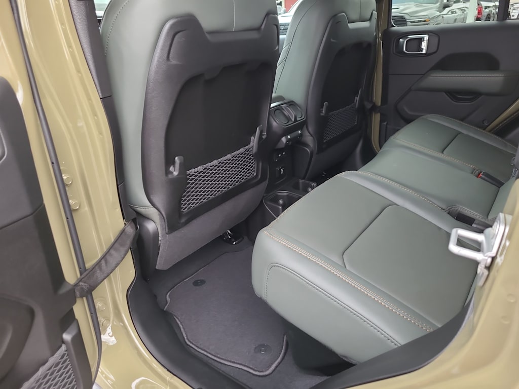 Thumbnail: 2026 Jeep Gladiator - 12