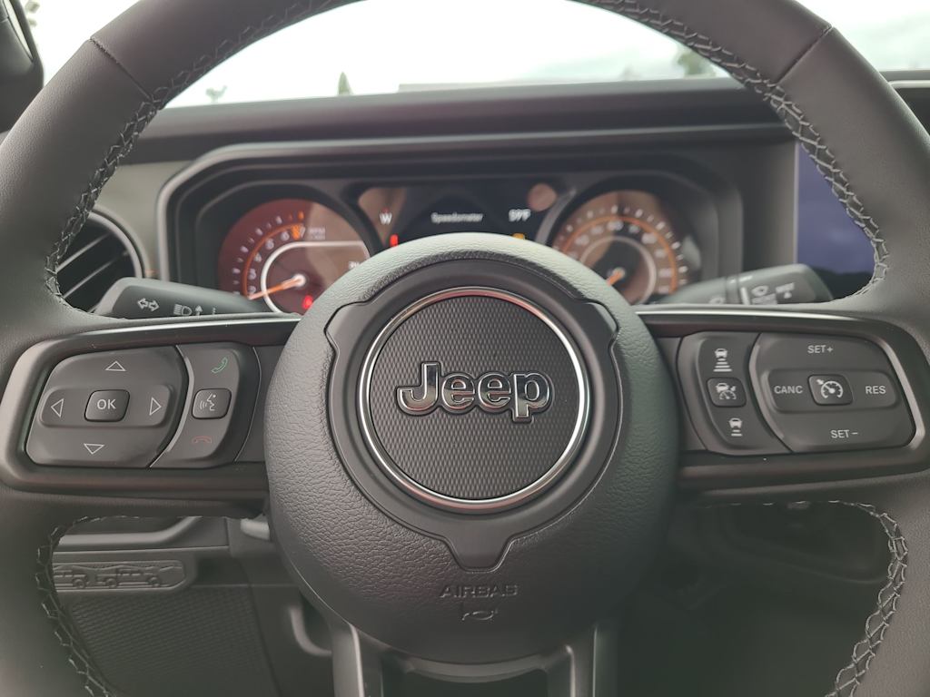 Thumbnail: 2026 Jeep Gladiator - 13