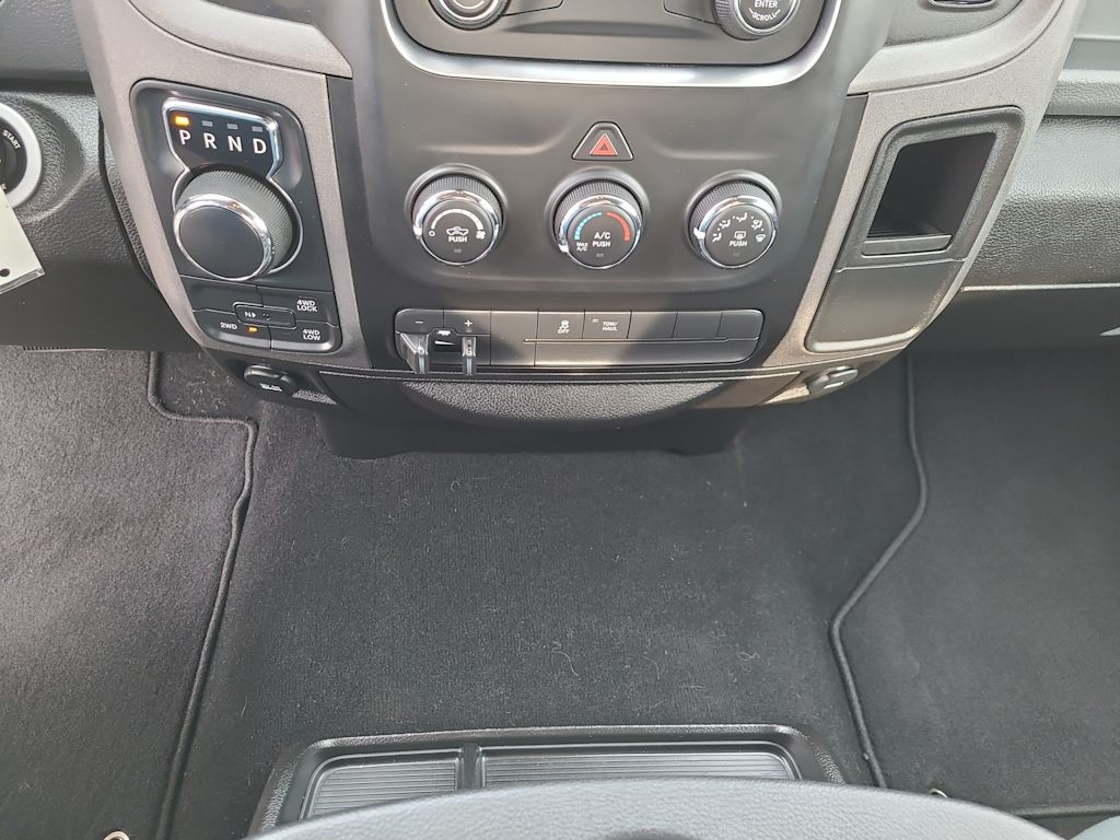 Thumbnail: 2019 RAM 1500 - 29