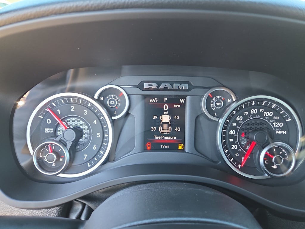 Thumbnail: 2026 RAM 1500 - 14