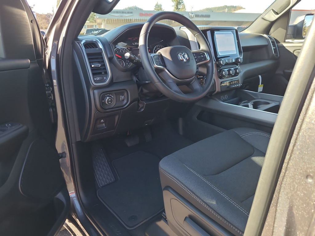 Thumbnail: 2026 RAM 1500 - 2
