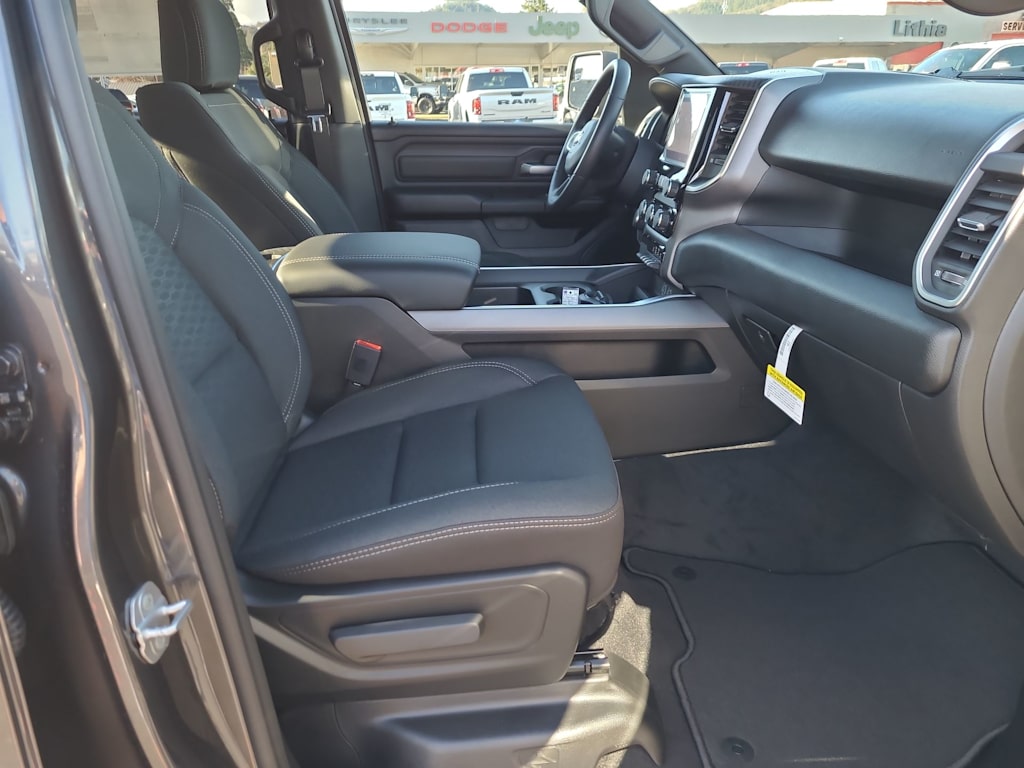 Thumbnail: 2026 RAM 1500 - 11