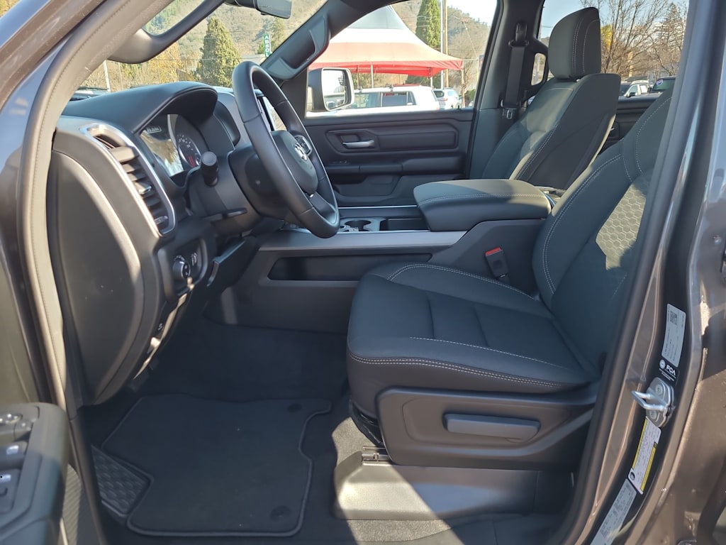 Thumbnail: 2026 RAM 1500 - 10