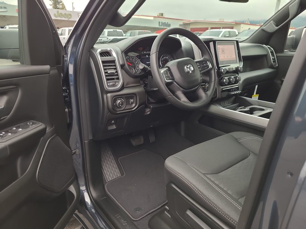 Thumbnail: 2026 RAM 1500 - 2