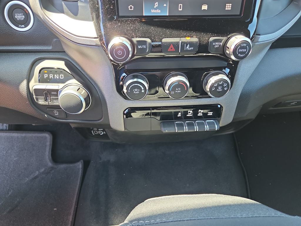 Thumbnail: 2026 RAM 1500 - 28