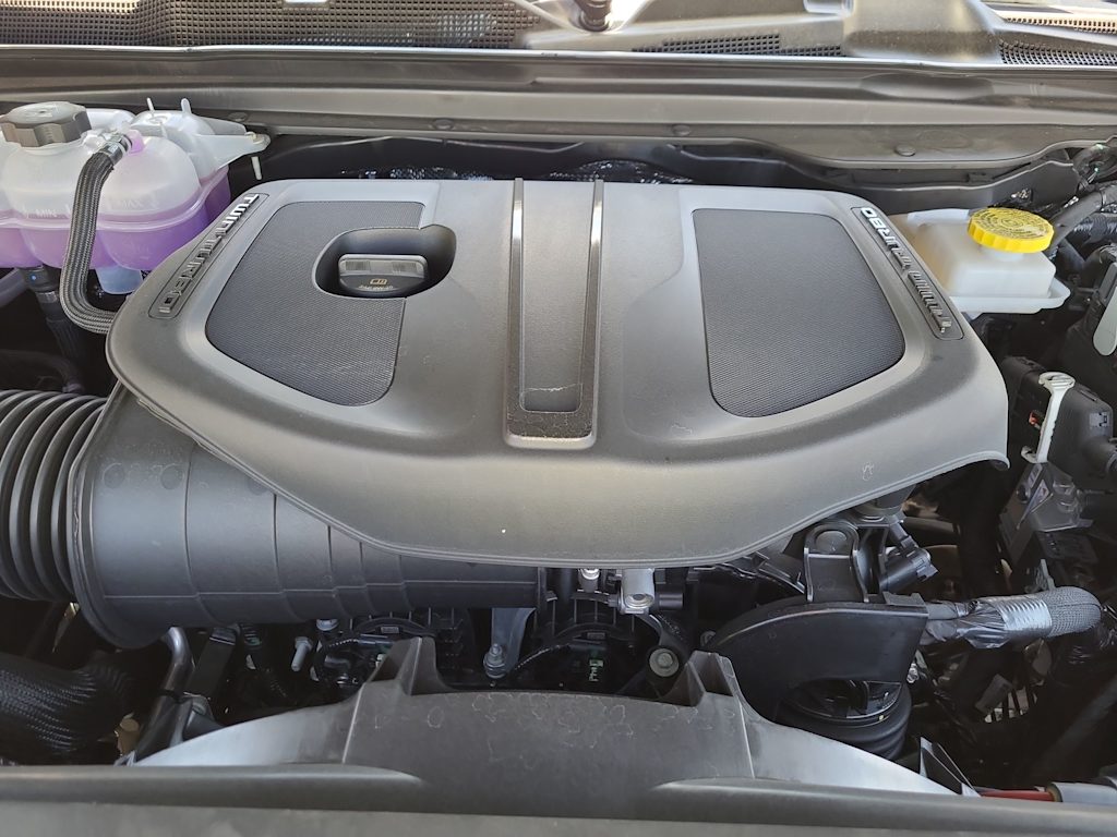 Thumbnail: 2025 RAM 1500 - 9