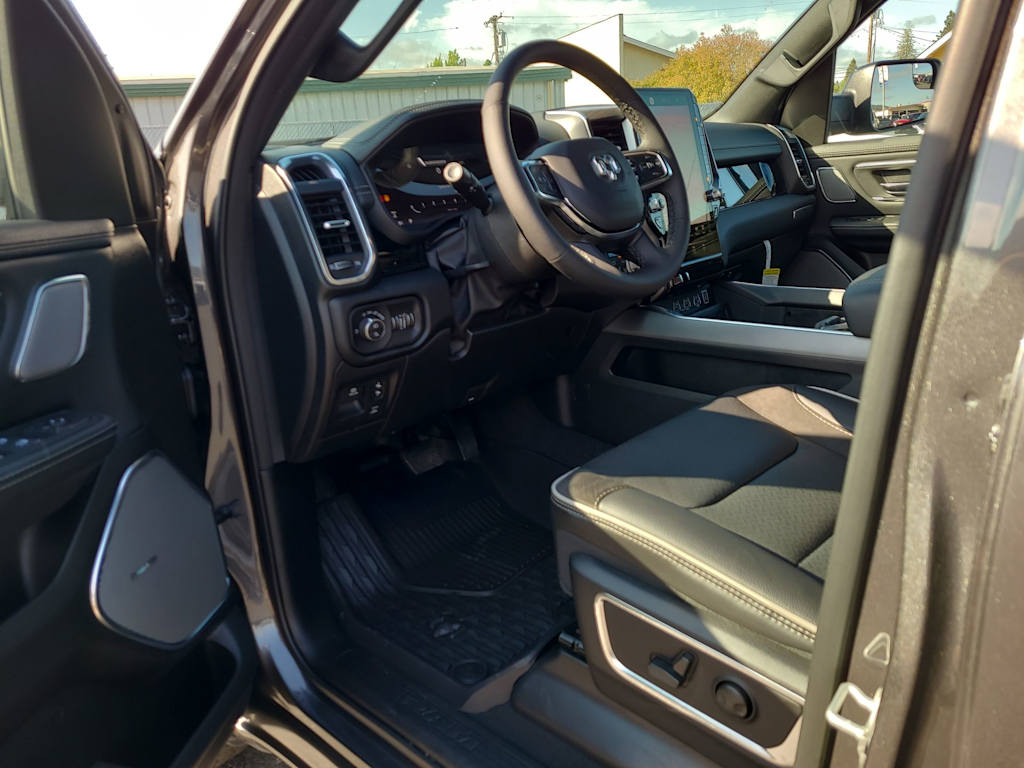 Thumbnail: 2026 RAM 1500 - 13