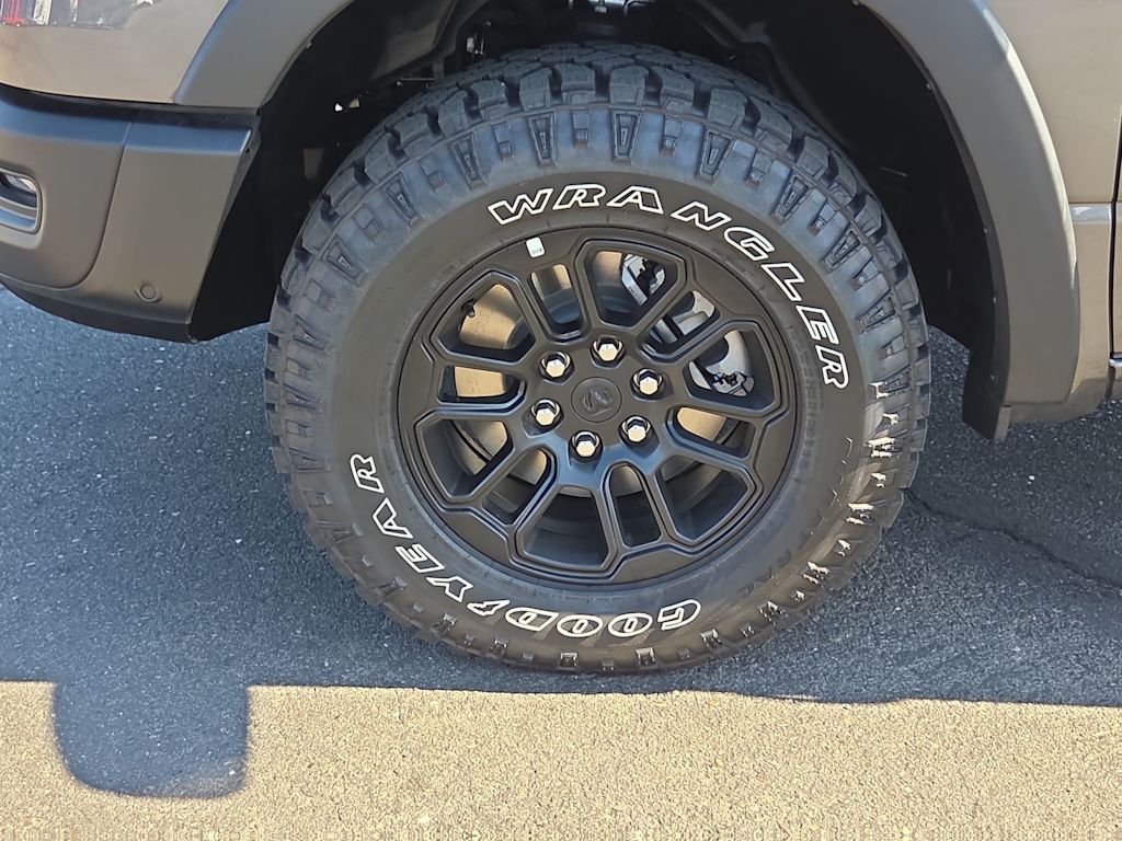 Thumbnail: 2026 RAM 1500 - 8