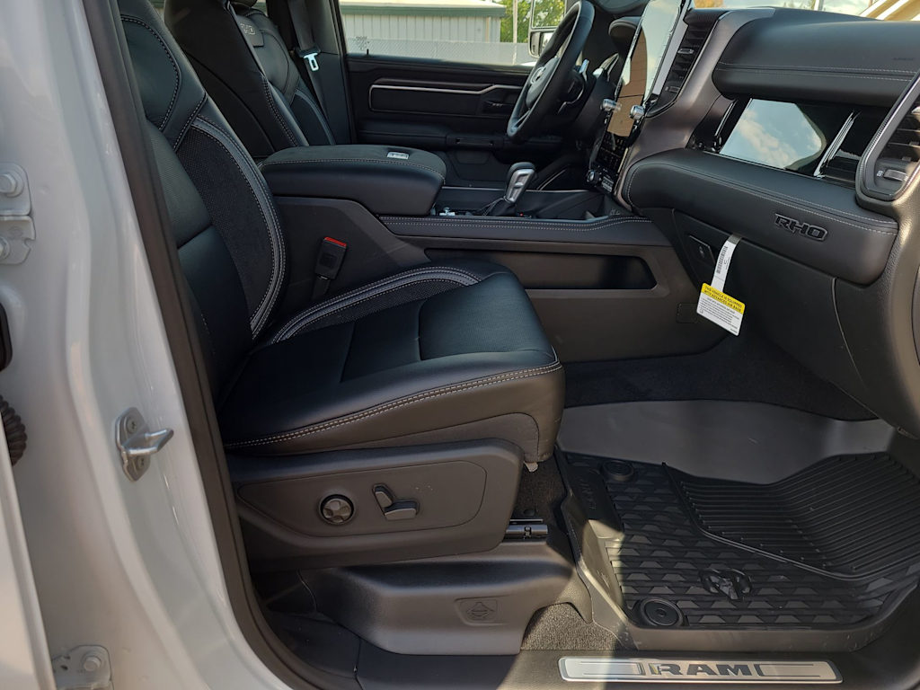 Thumbnail: 2026 RAM 1500 - 10