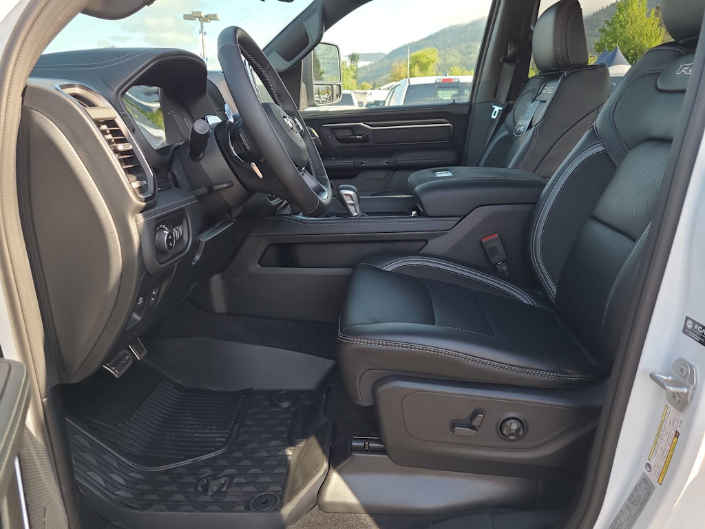 Thumbnail: 2026 RAM 1500 - 9