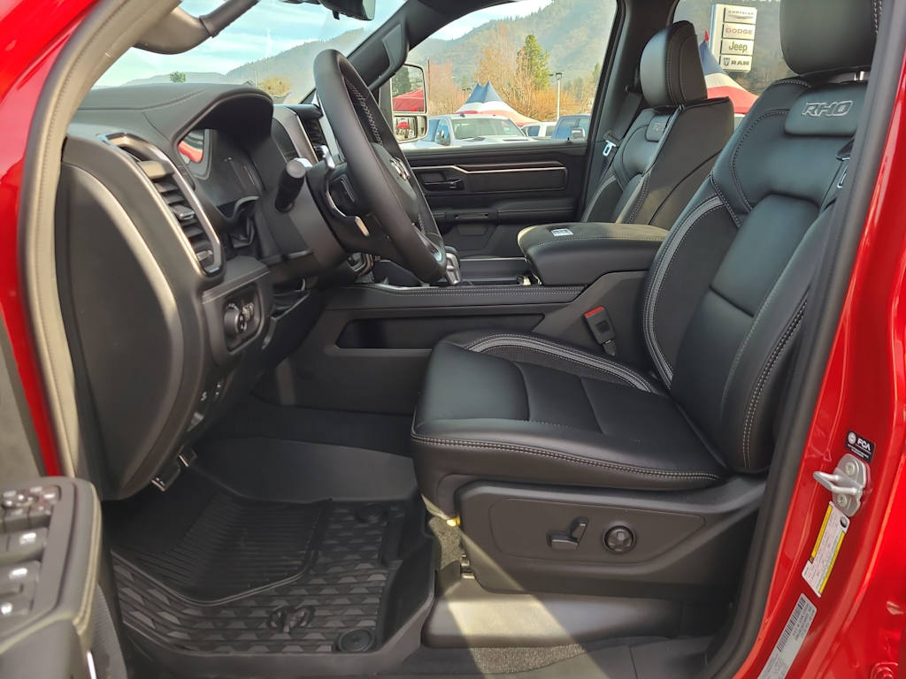 Thumbnail: 2026 RAM 1500 - 9