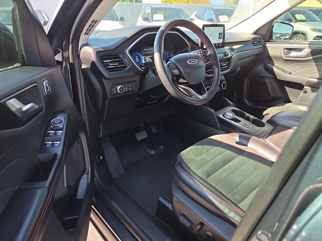 Thumbnail: 2022 Ford Escape - 2