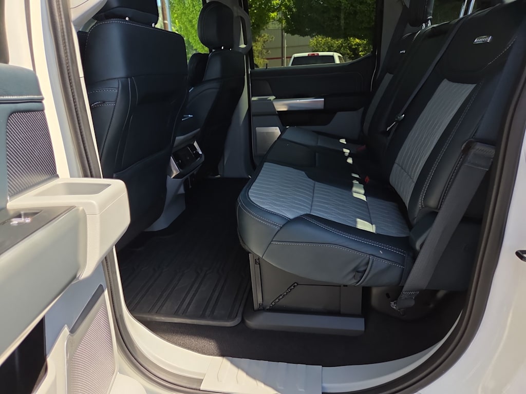 Thumbnail: 2023 Ford F-450 - 27