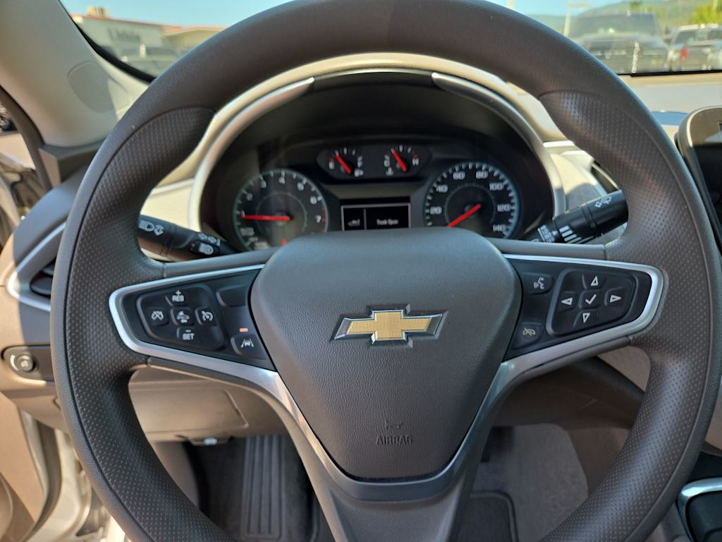 Thumbnail: 2022 Chevrolet Malibu - 13
