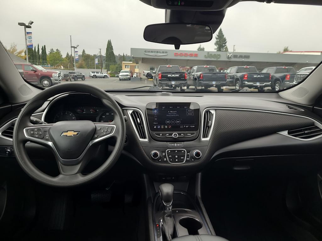 Thumbnail: 2023 Chevrolet Malibu - 10