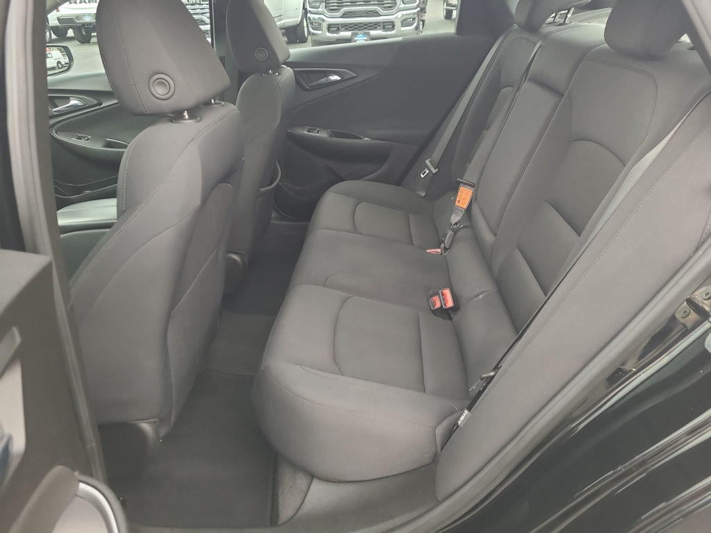 Thumbnail: 2023 Chevrolet Malibu - 28