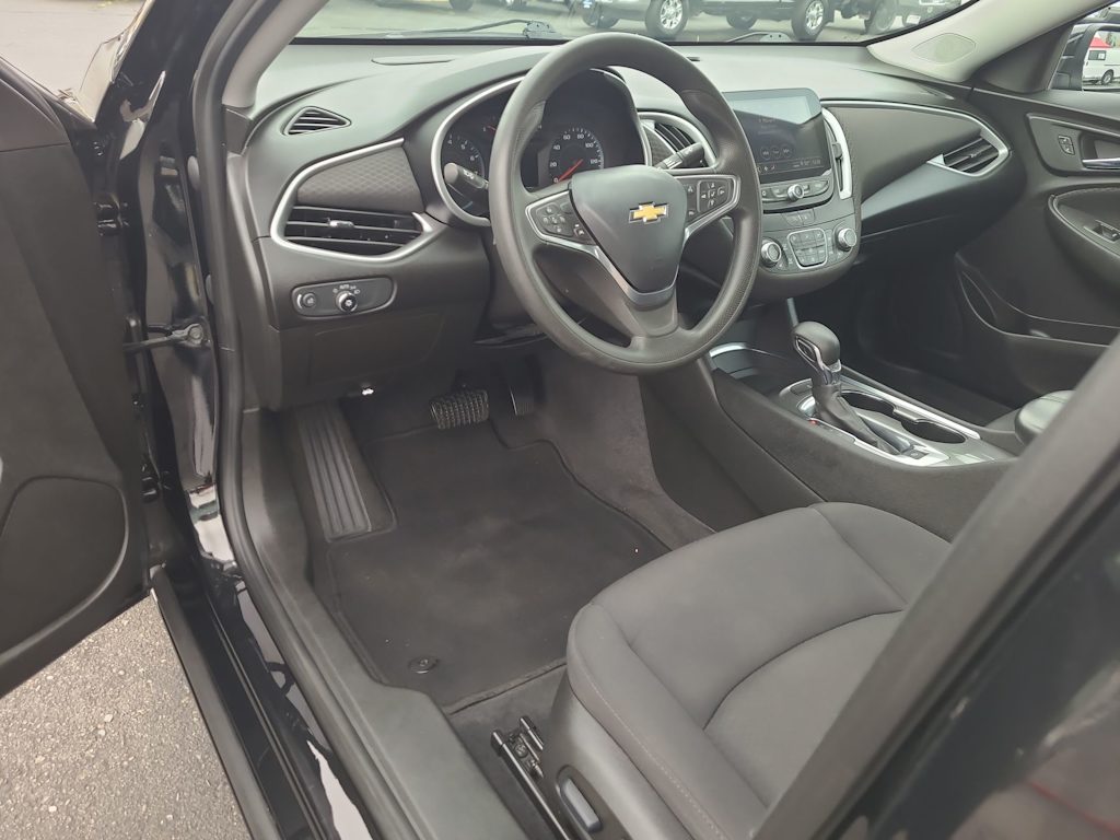 Thumbnail: 2023 Chevrolet Malibu - 2