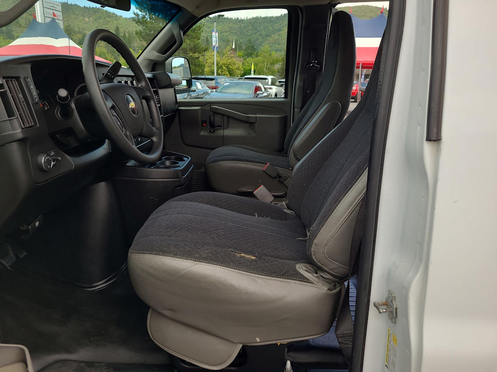 Thumbnail: 2018 Chevrolet Express - 9