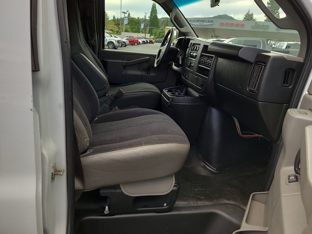 Thumbnail: 2018 Chevrolet Express - 26