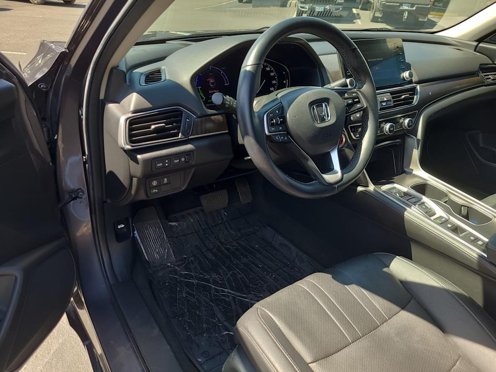 2019 Honda Accord Touring 2