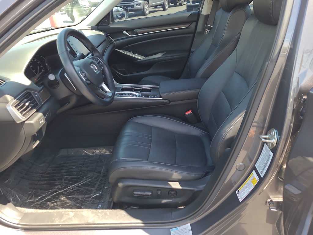 2019 Honda Accord Touring 11