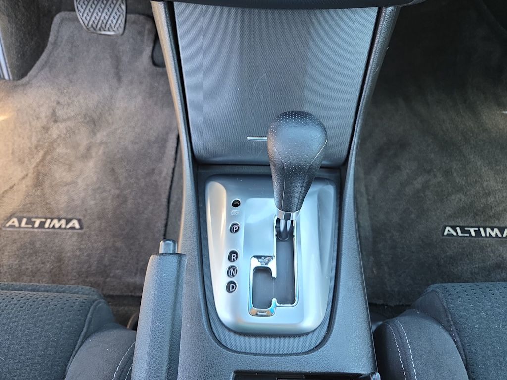 Thumbnail: 2011 Nissan Altima - 14