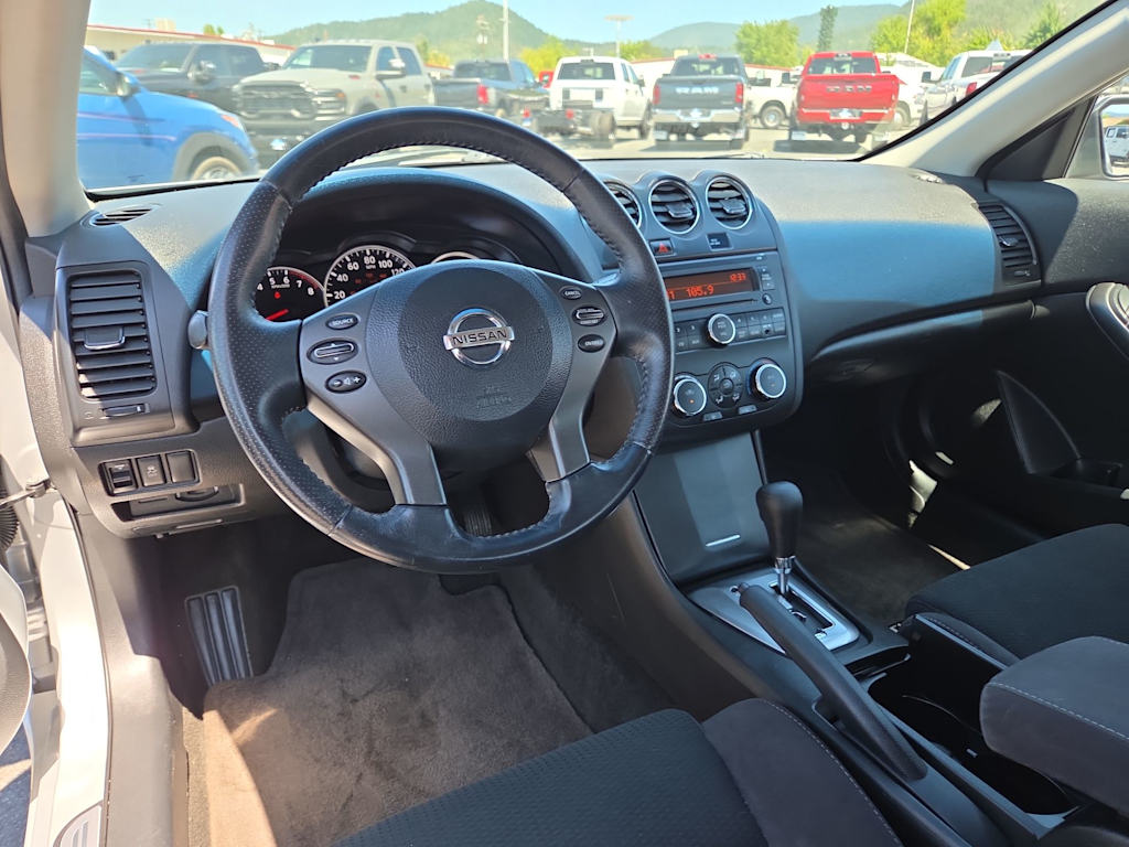 Thumbnail: 2011 Nissan Altima - 9