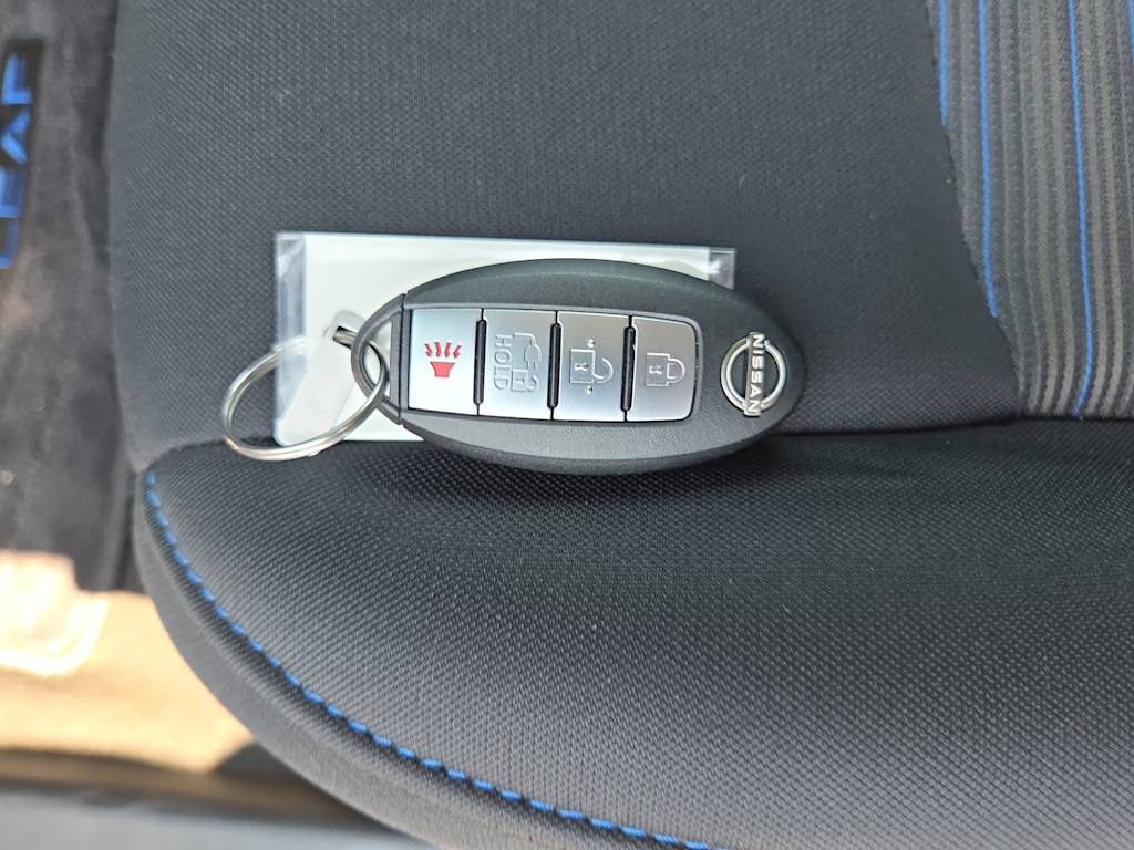 Thumbnail: 2024 Nissan Leaf - 17