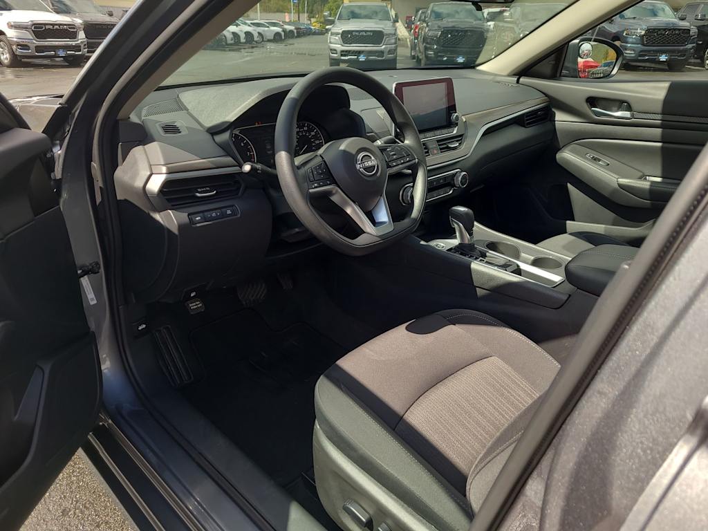 Thumbnail: 2025 Nissan Altima - 2