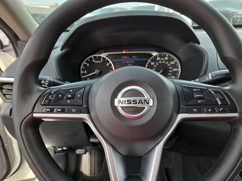 Thumbnail: 2022 Nissan Altima - 9