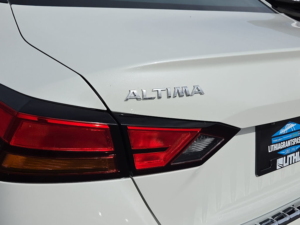 Thumbnail: 2022 Nissan Altima - 28