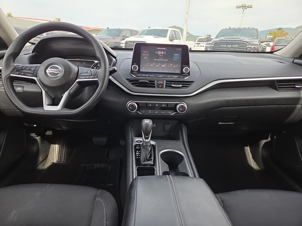 Thumbnail: 2022 Nissan Altima - 2