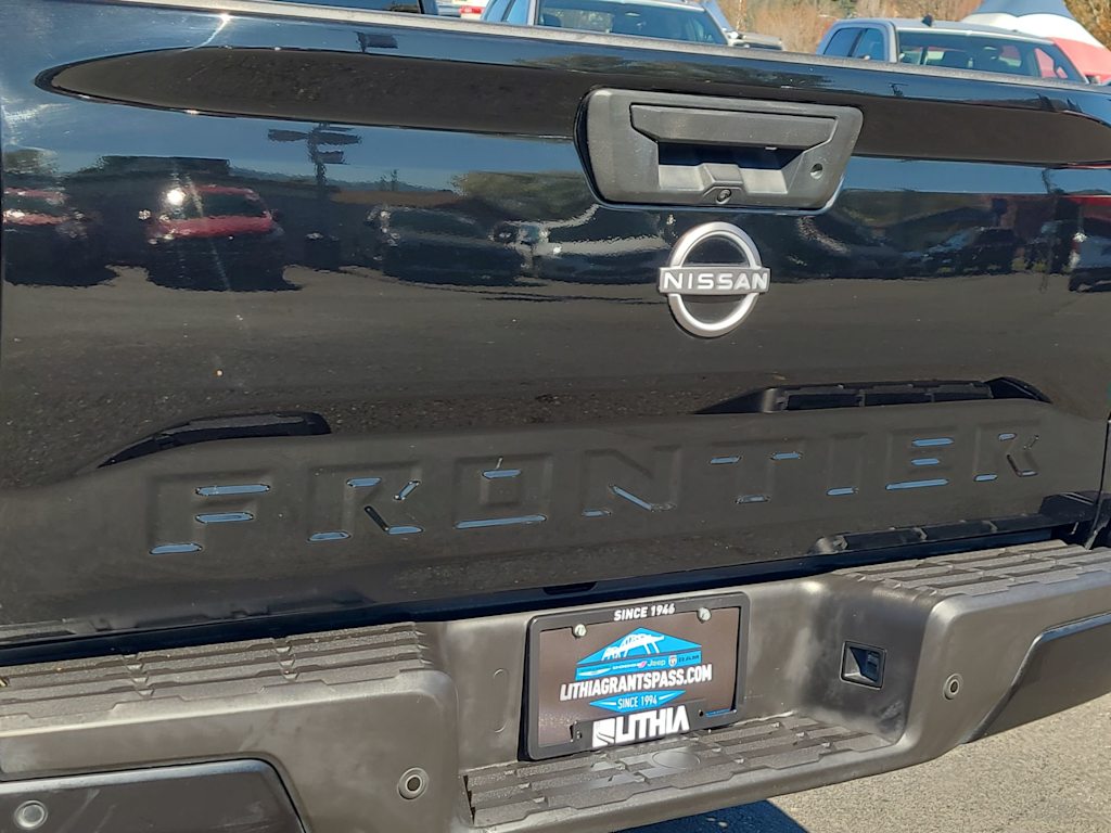 Thumbnail: 2022 Nissan Frontier - 7