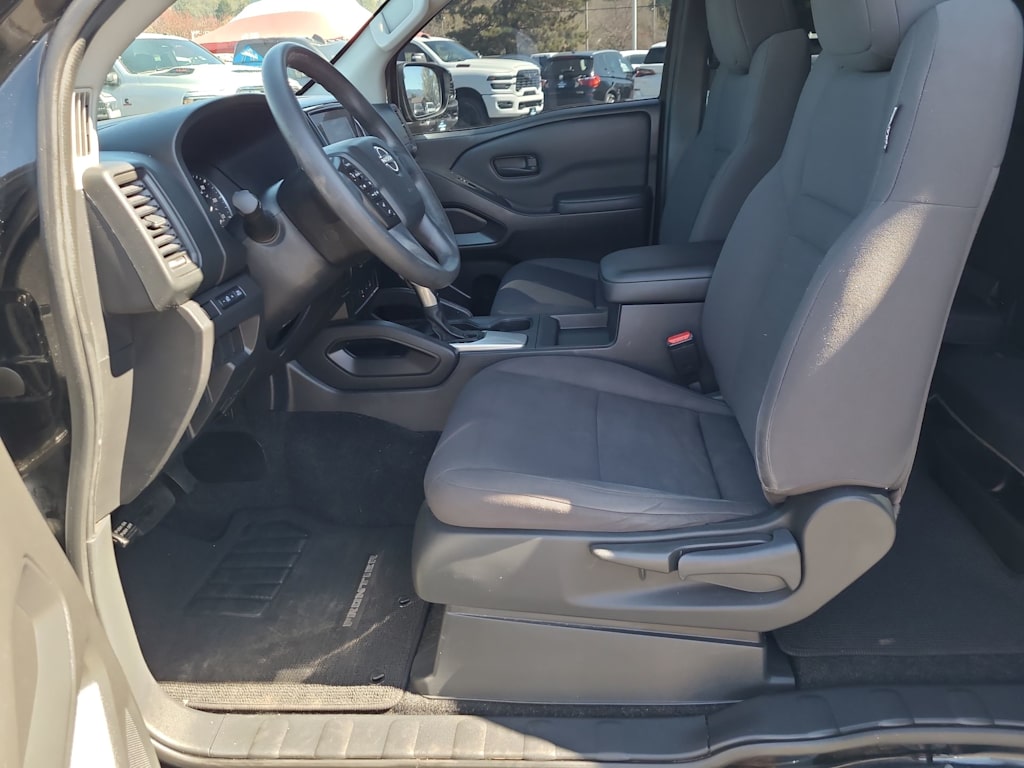 Thumbnail: 2022 Nissan Frontier - 10