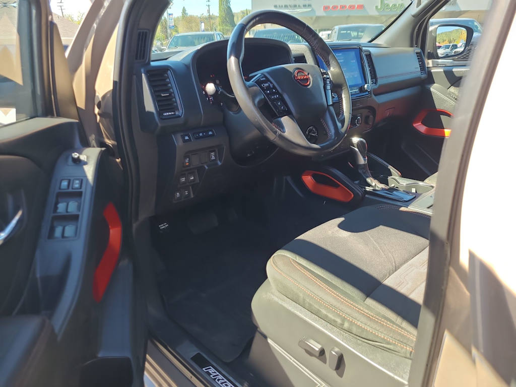 Thumbnail: 2023 Nissan Frontier - 9