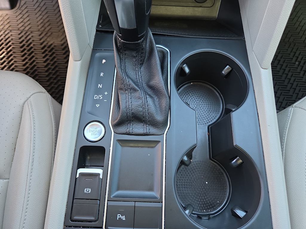 Thumbnail: 2021 Volkswagen Atlas - 13