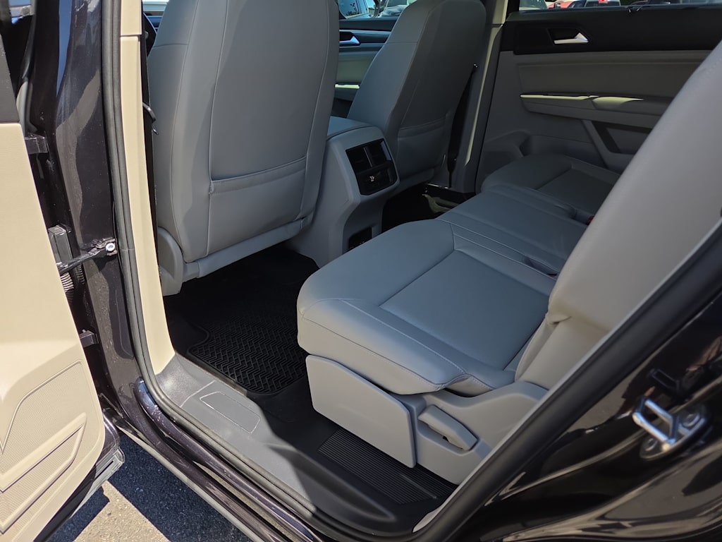 Thumbnail: 2021 Volkswagen Atlas - 11