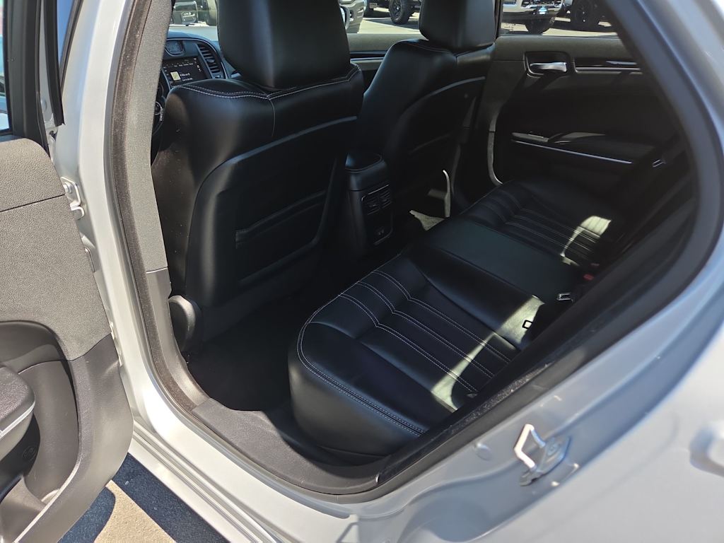 Thumbnail: 2021 Chrysler 300 - 12