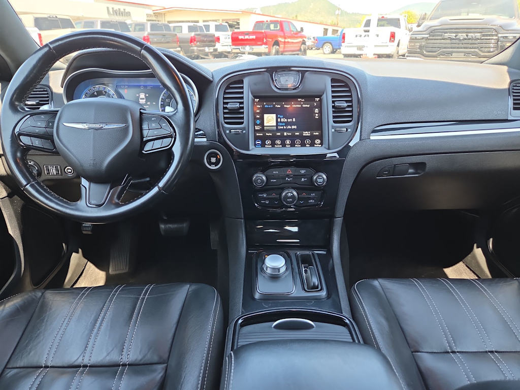 Thumbnail: 2021 Chrysler 300 - 9