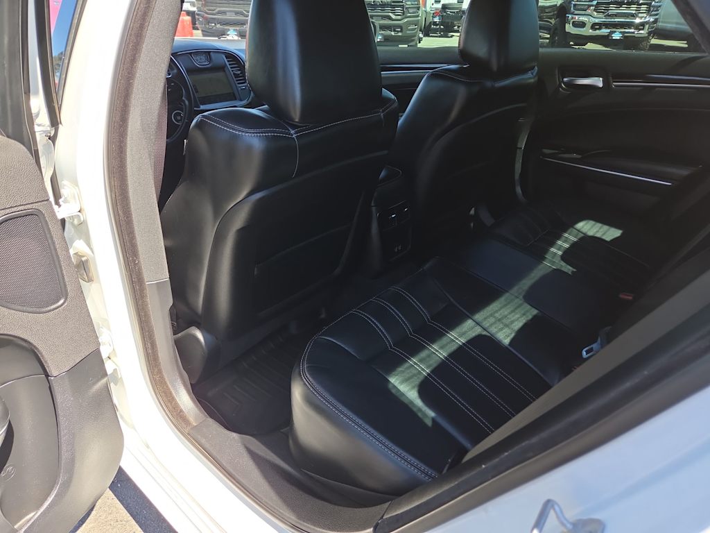 Thumbnail: 2017 Chrysler 300 - 12