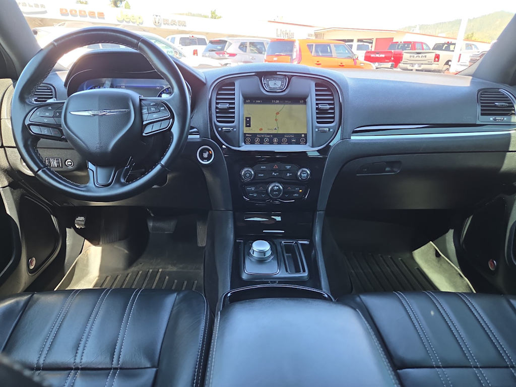 Thumbnail: 2017 Chrysler 300 - 9