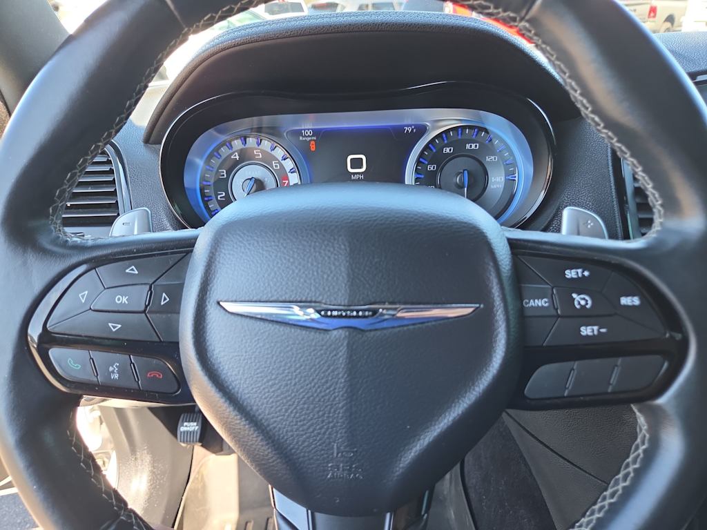 Thumbnail: 2017 Chrysler 300 - 29