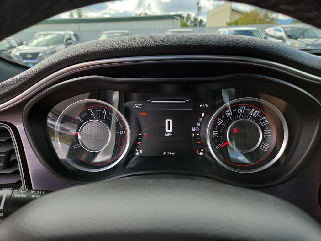 Thumbnail: 2015 Dodge Challenger - 17