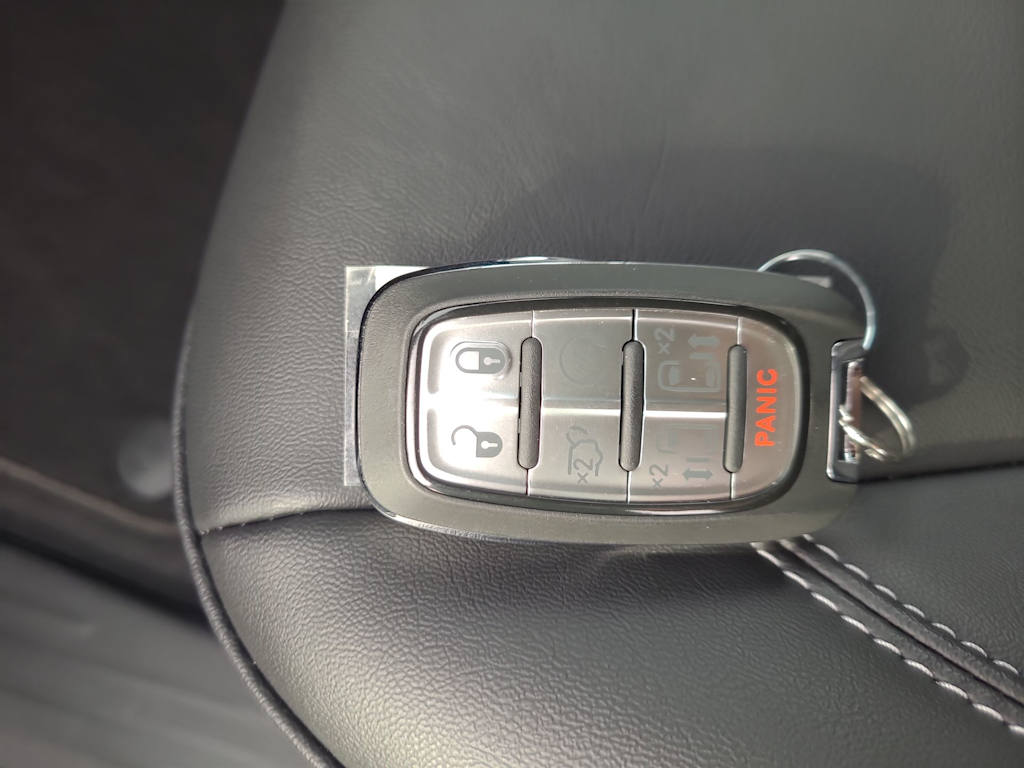 Thumbnail: 2026 Chrysler Pacifica - 15