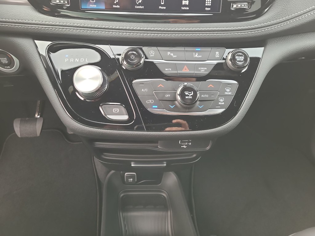 Thumbnail: 2026 Chrysler Pacifica - 29