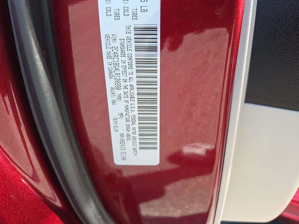 Thumbnail: 2020 Chrysler Pacifica - 17