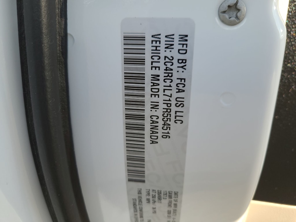 Thumbnail: 2023 Chrysler Pacifica - 15