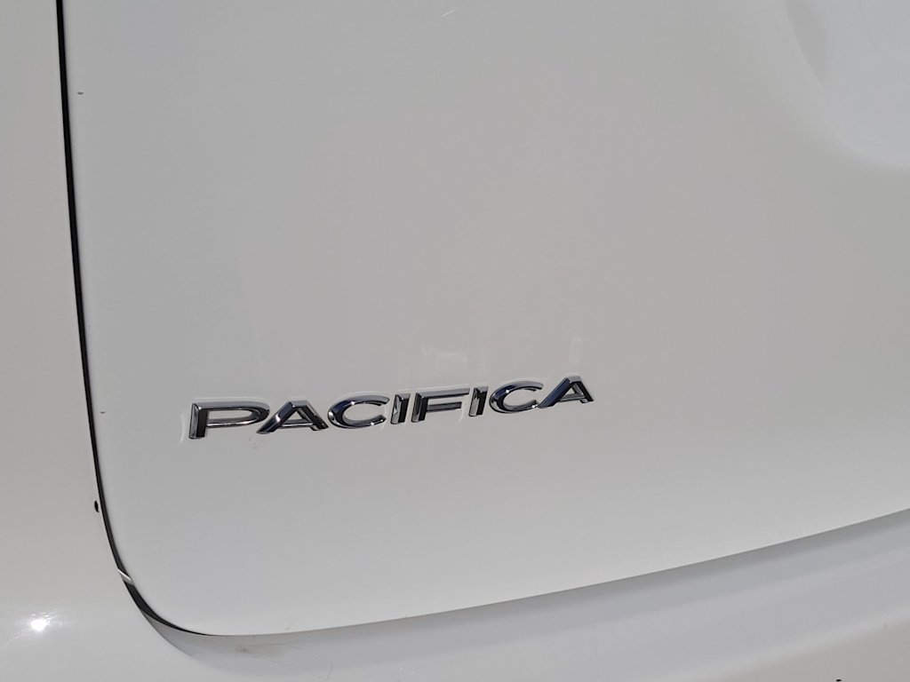 Thumbnail: 2023 Chrysler Pacifica - 7