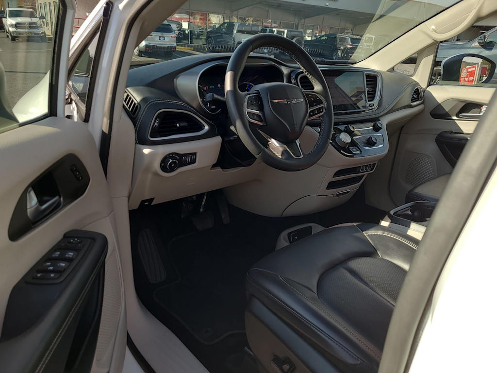 Thumbnail: 2023 Chrysler Pacifica - 2